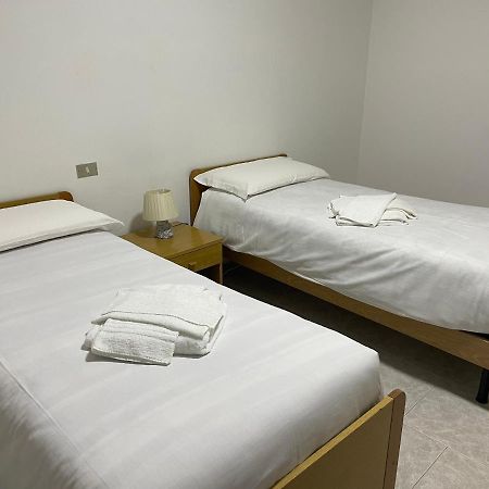 Aquila Nera Bed and Breakfast Arborio Buitenkant foto